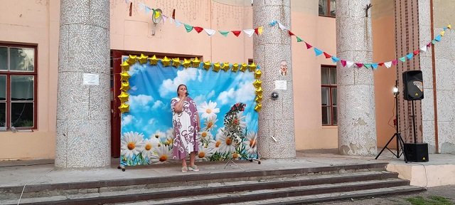 8 июля на площади Дома культуры села Ивановка прошел праздничный концерт посвященный  Дню семьи, любви и верности